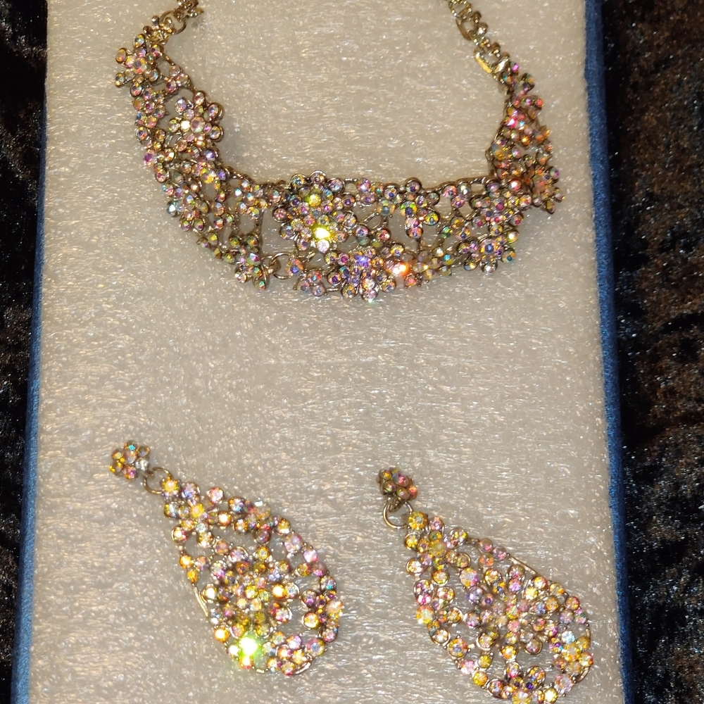 Bracelet and eating set